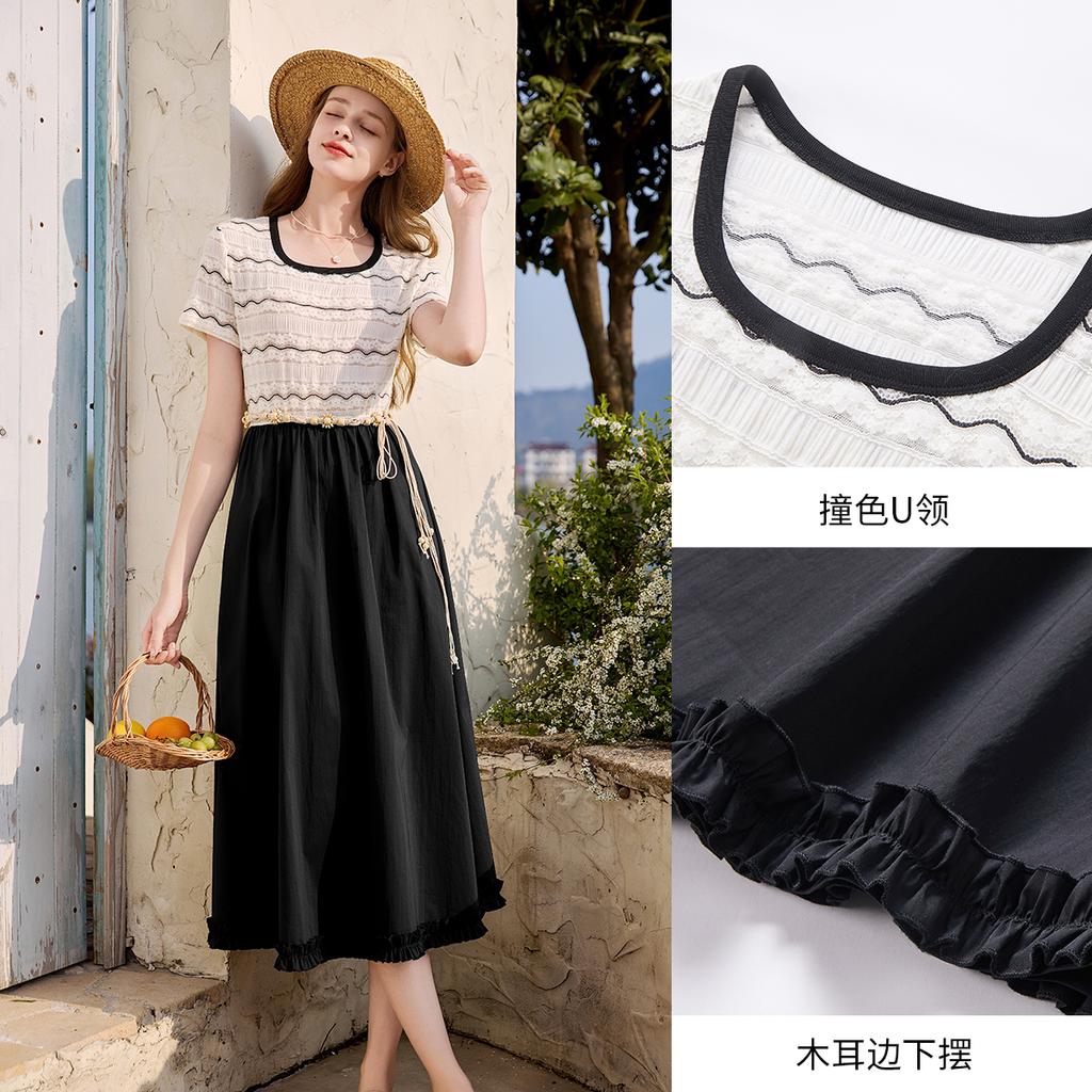 Fragrant striped contrasting knitted dress for women in the summer of 2026, new lace patchwork waist skirt, short sleeved lightweight skirt