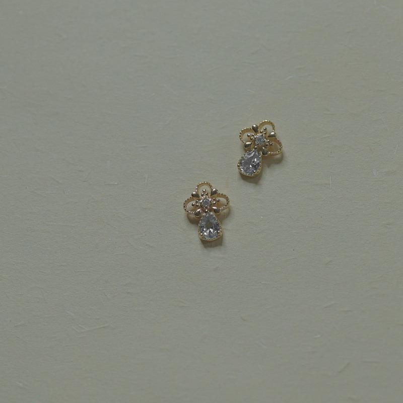 Niche Romantic Water Drop Zircon Earrings Mini Small Earrings and Earrings Elegant Temperament