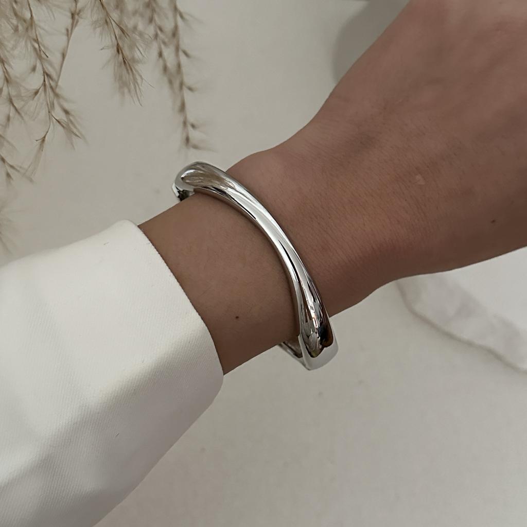 Thick Hip Hop Metal Cuff Wide Bangles for Women Exaggerated Irregular Gold Color Glossy Water Drop Bracelets Steampunk Jewelry