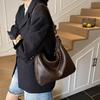 Women's Retro Crossbody Tote Bag (2025) – Large Capacity, Commuter, Single-Shoulder Design