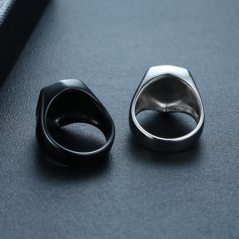 Vnox Stylish Personalize Shield Flat Top Ring for Men Black Stainless Steel Gents Signet Stamp Ring Punk Male Jewelry