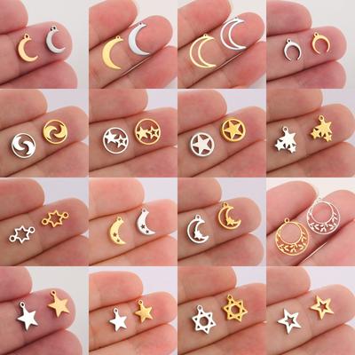 LIKGREAT 5pcs Breloques Étoile Pentagramme Lune Acier Inoxydable Mode Mini Pendentif pour Bracelet Fabrication de Bijoux DIY Vente en Gros