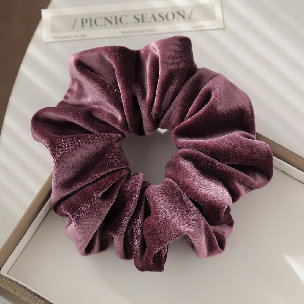 High-Elasticity Golden Velvet Hair Scrunchies for Women – Autumn/Winter Collection