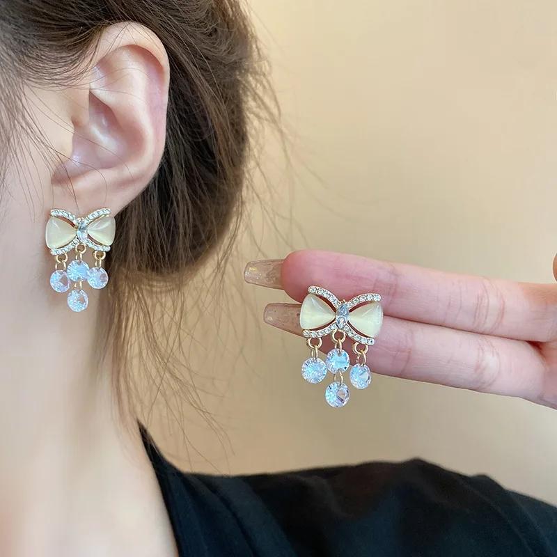 

Супер сверкающие изысканные серьги-бабочки с цирконами и стразами, модные короткие серьги с кисточками