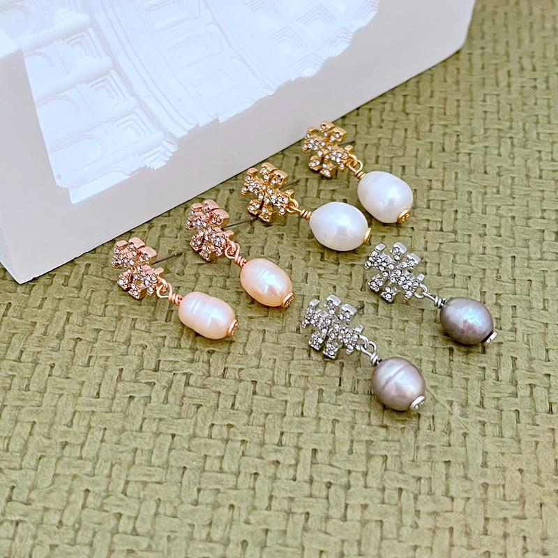 

Luxury Minimalist Rhinestone & Pearl Metal Earrings золотой