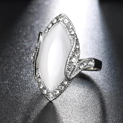 Fashion Women Marquise Cut Artificial Stone Shiny Rhinestone Finger Ring Jewelry