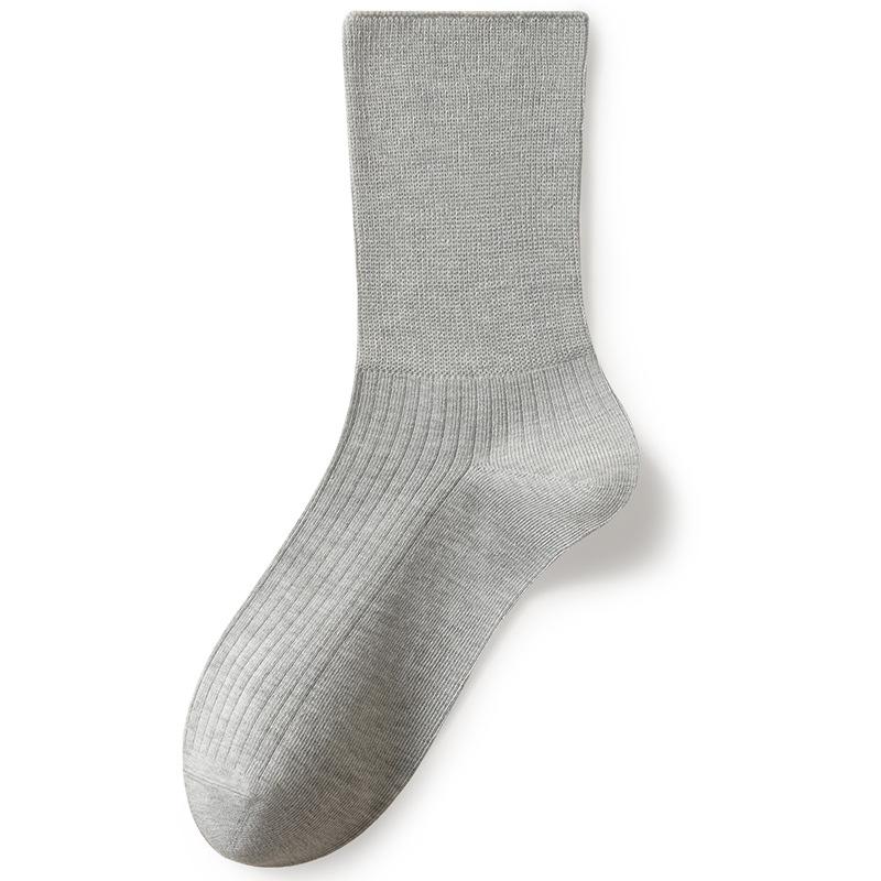 Autumn and Winter Collection of Mulberry Silk Men's Thick, Loose, Boneless, Antibacterial and Deodorizing Black Mid-calf Socks From Hosiery