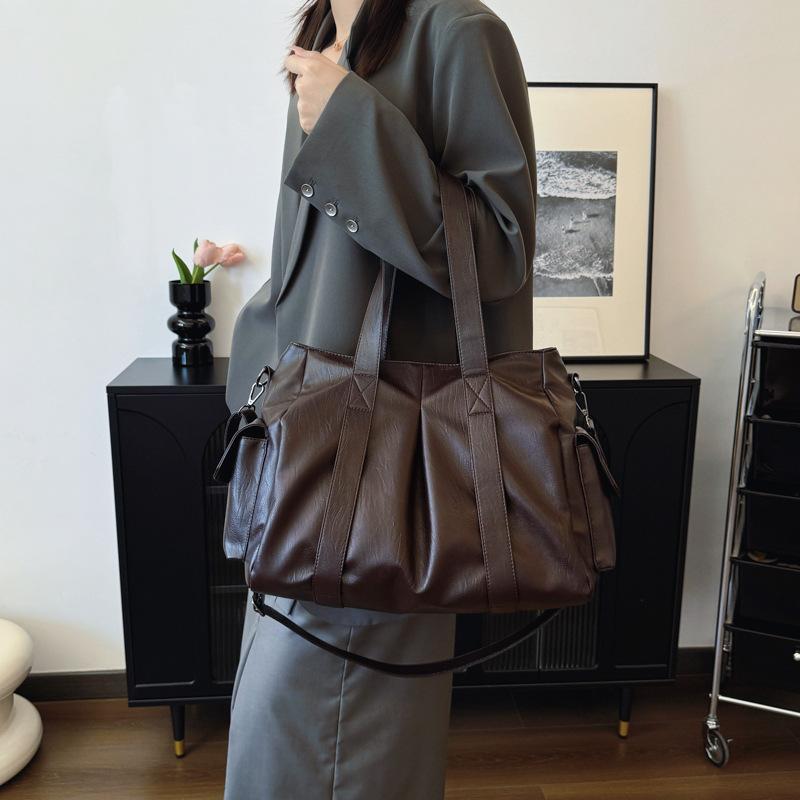 Large Capacity Tote Bag 2025 New Casual Versatile Foreign Style Shoulder Messenger Bag Simple Retro Women's Bag