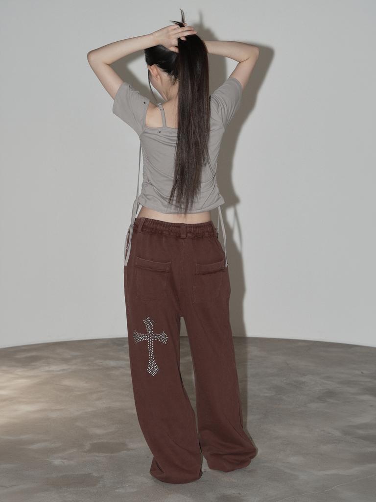 SWAYGLOW Eyelet Strap Off-Shoulder T-Shirt (Be)