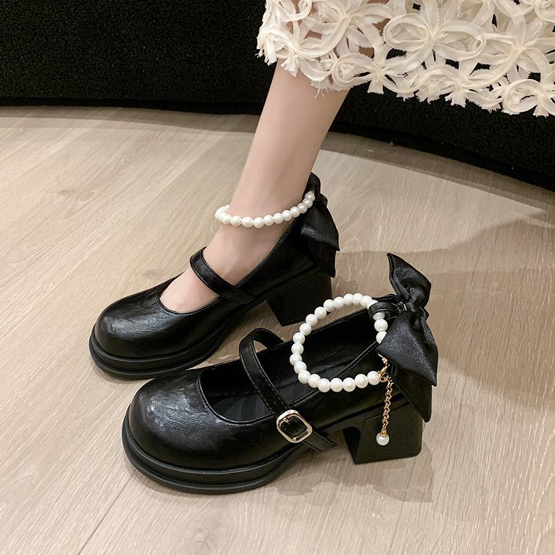 White super beautiful fairy style Mary Jane small leather shoes girl 2025 autumn new versatile skirt thick heel jk single shoes
