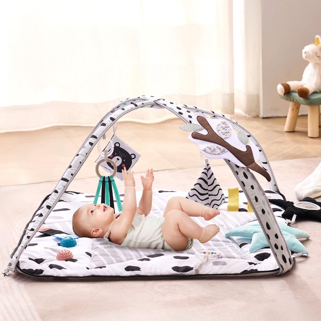 VEVOR Baby Play Gym Mat, Tummy Time Mat with 6 Sensory Toys