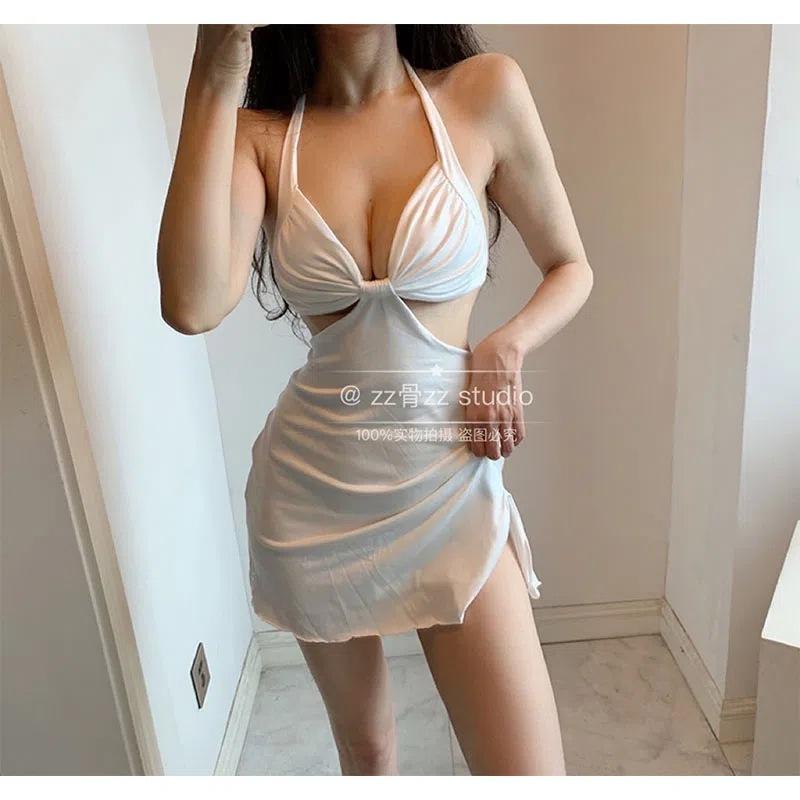 French Sexy Neck Halter Dress Women's Summer 2026 New Temperament Low-cut Niche Split Hip Skirt