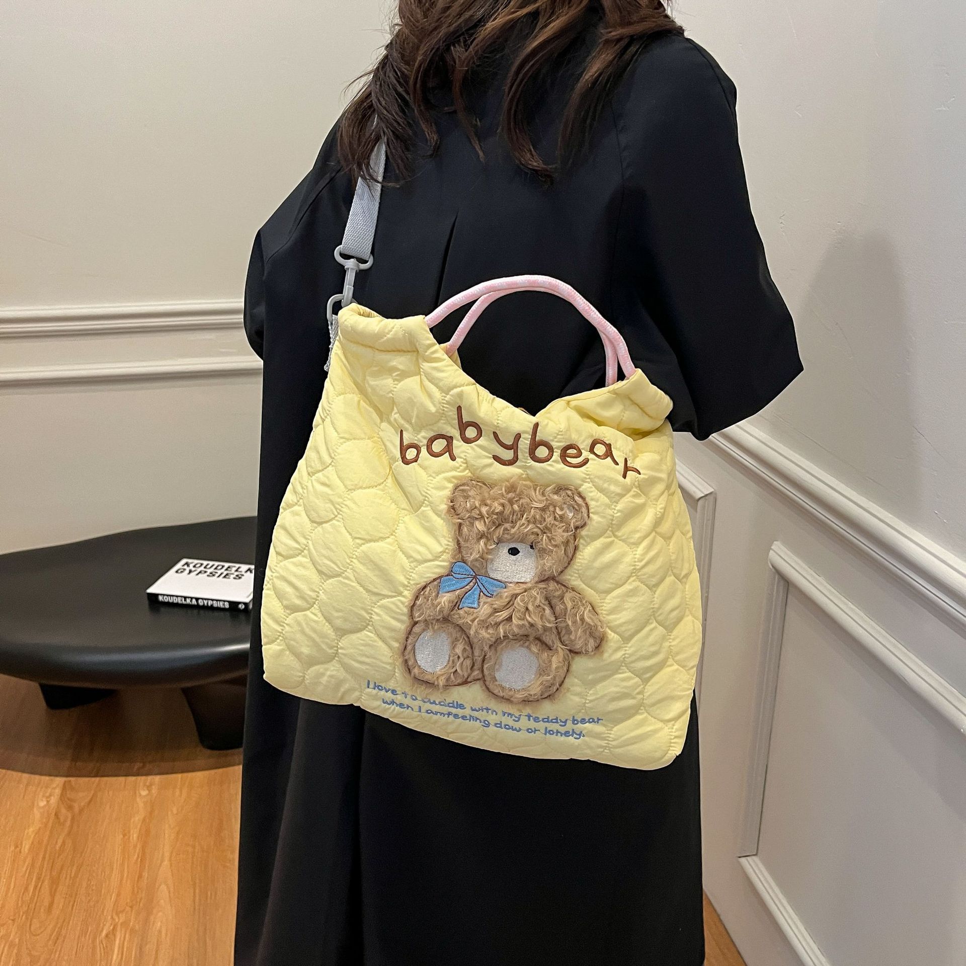 

Cute embroidery pattern drawstring shoulder bag simple and versatile adjustable messenger bag college style commuter bag 32*10*34 жёлтый