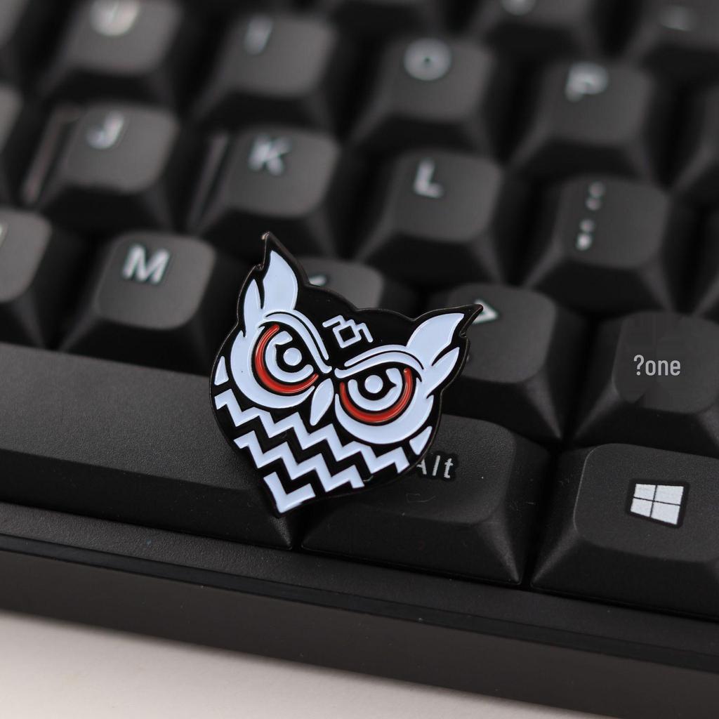 Black and White Cartoon Owl Brooch - Versatile Pendant for Clothing and Backpacks, Perfect Gift for Friends