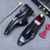 Luxury Mens Business Genuine Leather Shoes Fashion Wedding Oxfords Lace-up Pointed Toe Black Green Coffee Brogues Dress Shoes