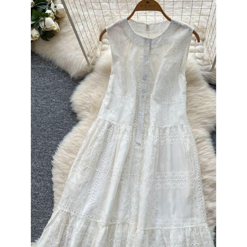 Retro Palace Style Sleeveless Dress Women Summer Jacquard Hollow Loose Meat Covering Design Sense Immortal Big Hemline Long dress