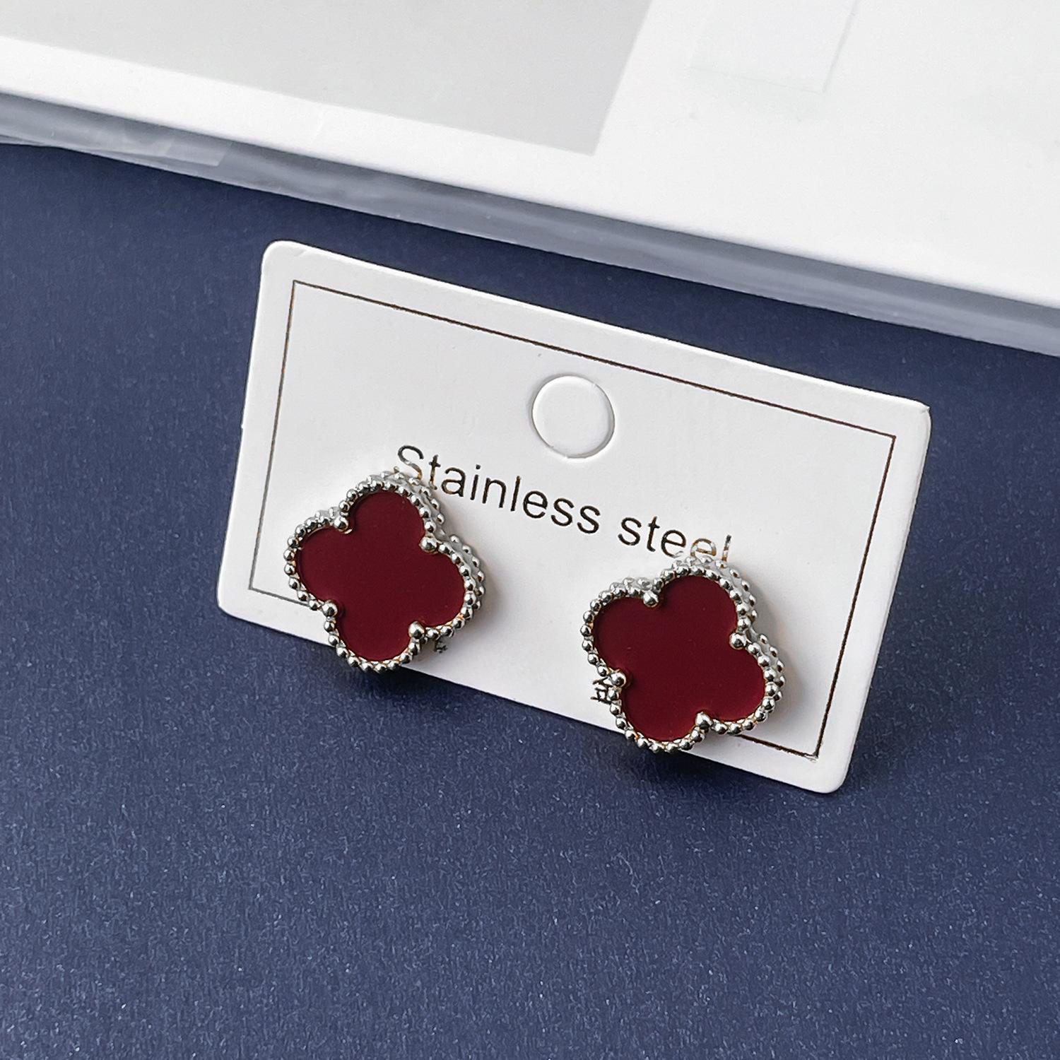 

Серьги-пусеты Четырехлистный клевер 15 мм, глянцевые, высококачественная модная титановая сталь, не теряют цвет