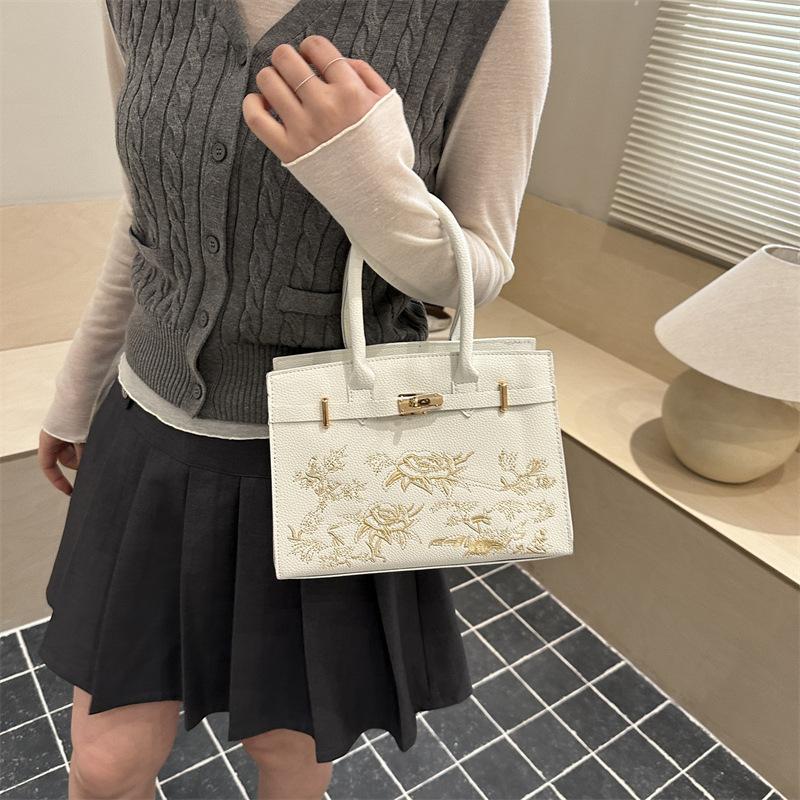 Portable Personalized Bag with Traditional Chinese Style, Large Capacity, Single Shoulder Crossbody Bag