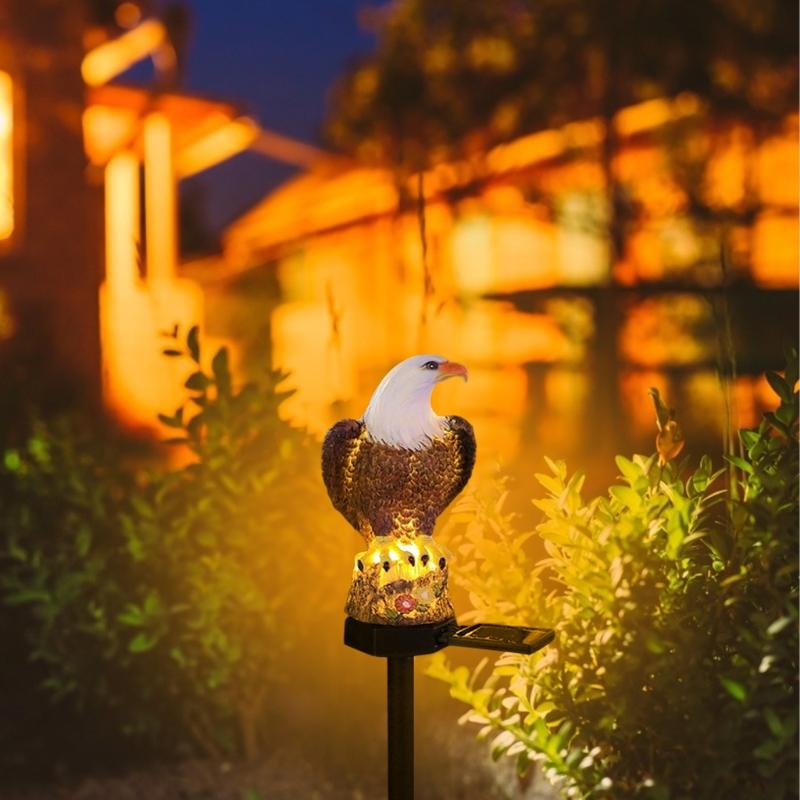 Solar Eagle Resin Statue Outdoor Garden Stake Lights Bald Eagle Sculpture Animal Stump Lamp for Lawn Pathway Decoration