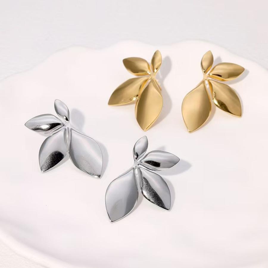 Minimalist Women Jewelry Stainless Steel Leaf Earrings 18K Gold Plated Rotating Leaf Earrings
