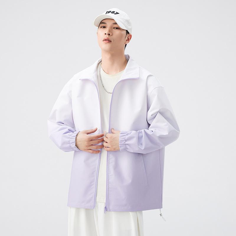 Двусторонняя мужская куртка градиентного цвета на молнии с воротником-стойкой — фото 5