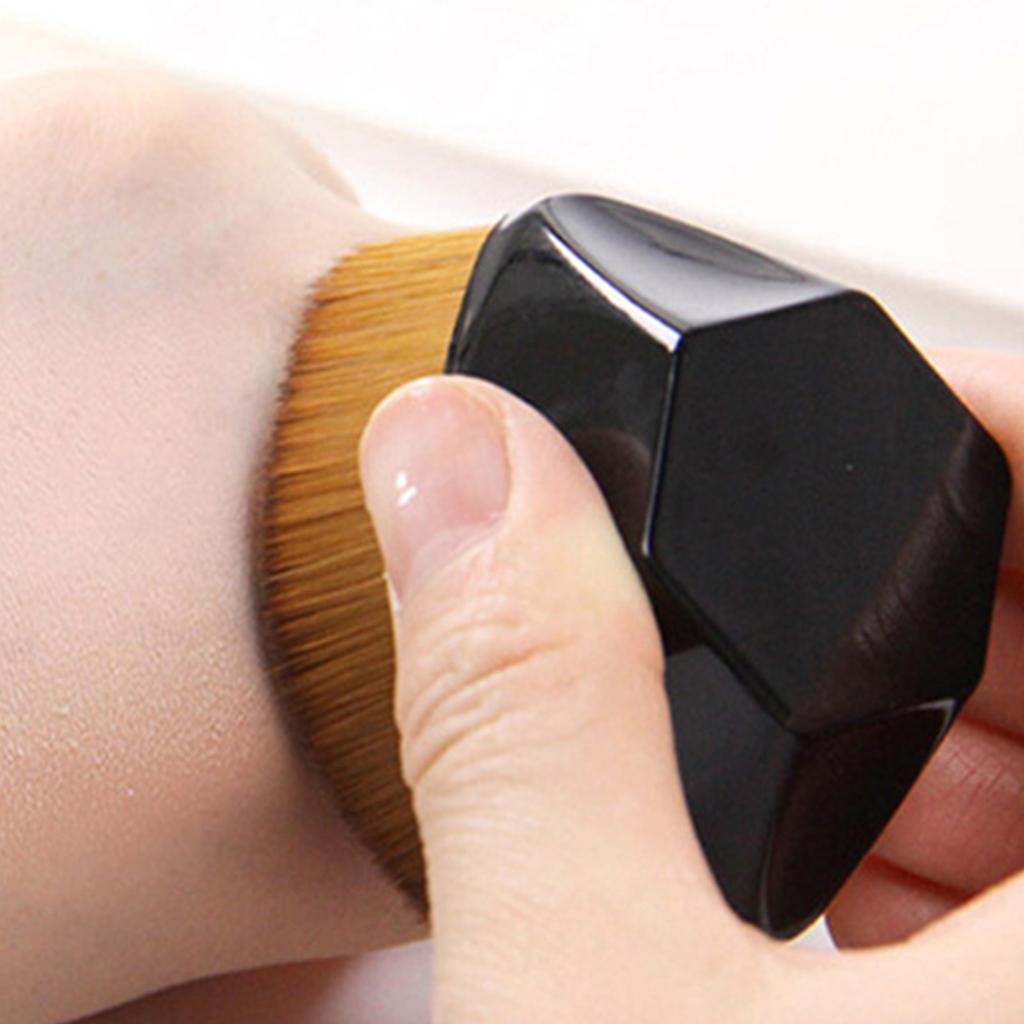 Foundation Makeup Brush Flat Top Shed Free Strong Grasping Portable Makeup Brush Black with Storage