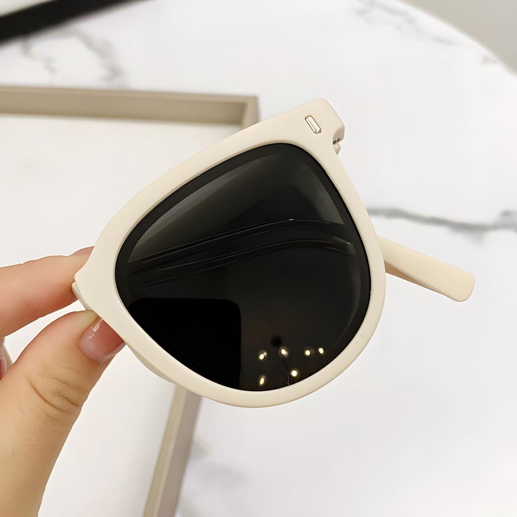 Foldable Sunglasses for Women's Luxurious Outdoor Use Sunscreen Sunglasses for Men Driving Use Sunglasses Anti UV Strong Ligh