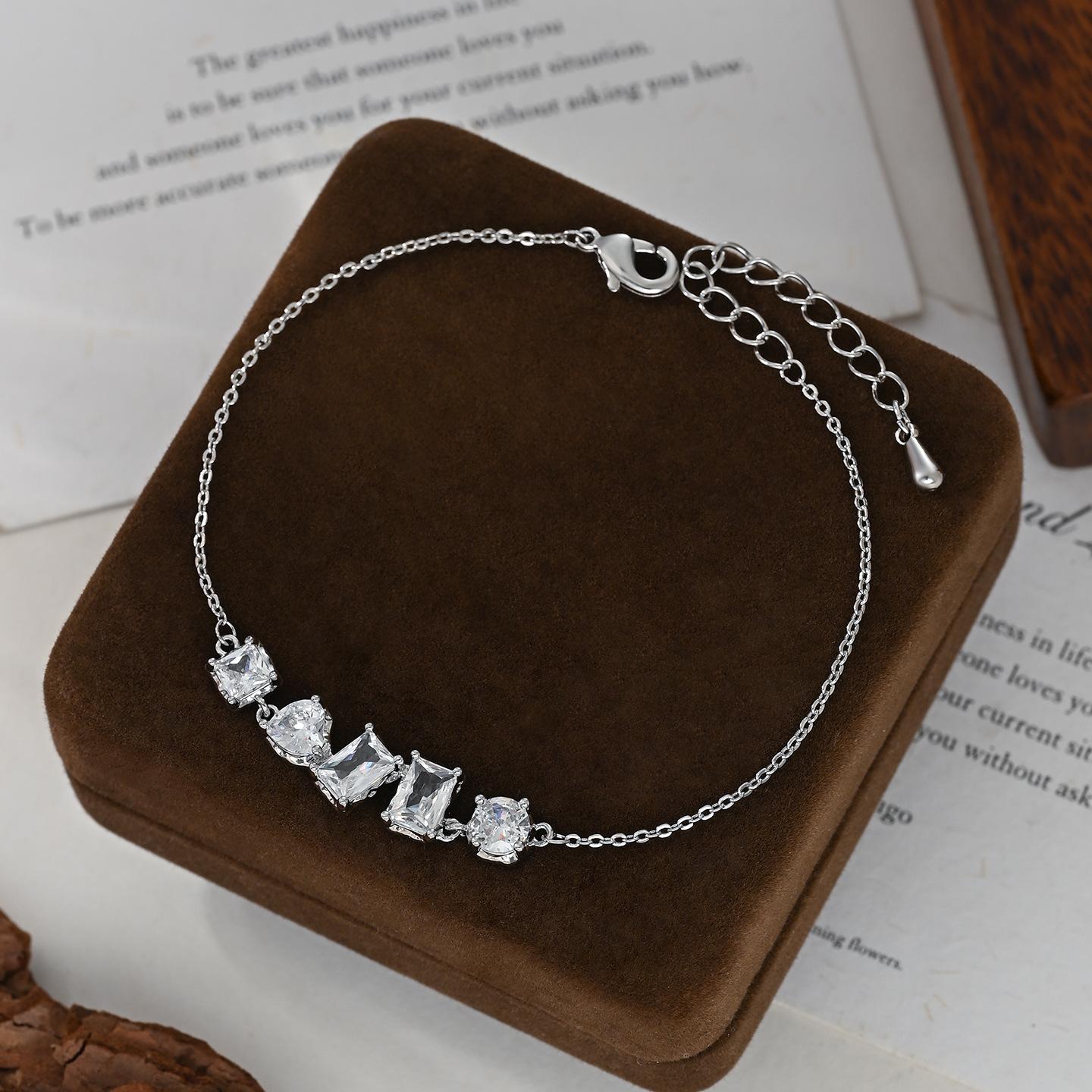 

Корейская мода Геометрические хрустальные браслеты для женщин, Теннисный браслет Сахарный кубик с микропаве из кубического циркония, Элегантная бижутерия с покрытием