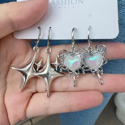 Neue Kreative Metallstern-Ohrringe Mode Tremella-Ohrringe Geschenke für Frauen Geschenk Feiertags-Schmuck Niedliche Stern-Ohrringe