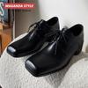 Scarpe formali in pelle da uomo versione coreana casual che aumentano l'altezza 5CM design di nicchia unisex punta quadrata scarpe derby