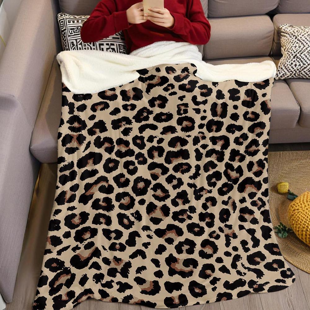 Classic Leopard Print Flannel Blanket Warm Soft Halloween Christmas Couch Warm Cozy Decorative Decor Gift for All Season