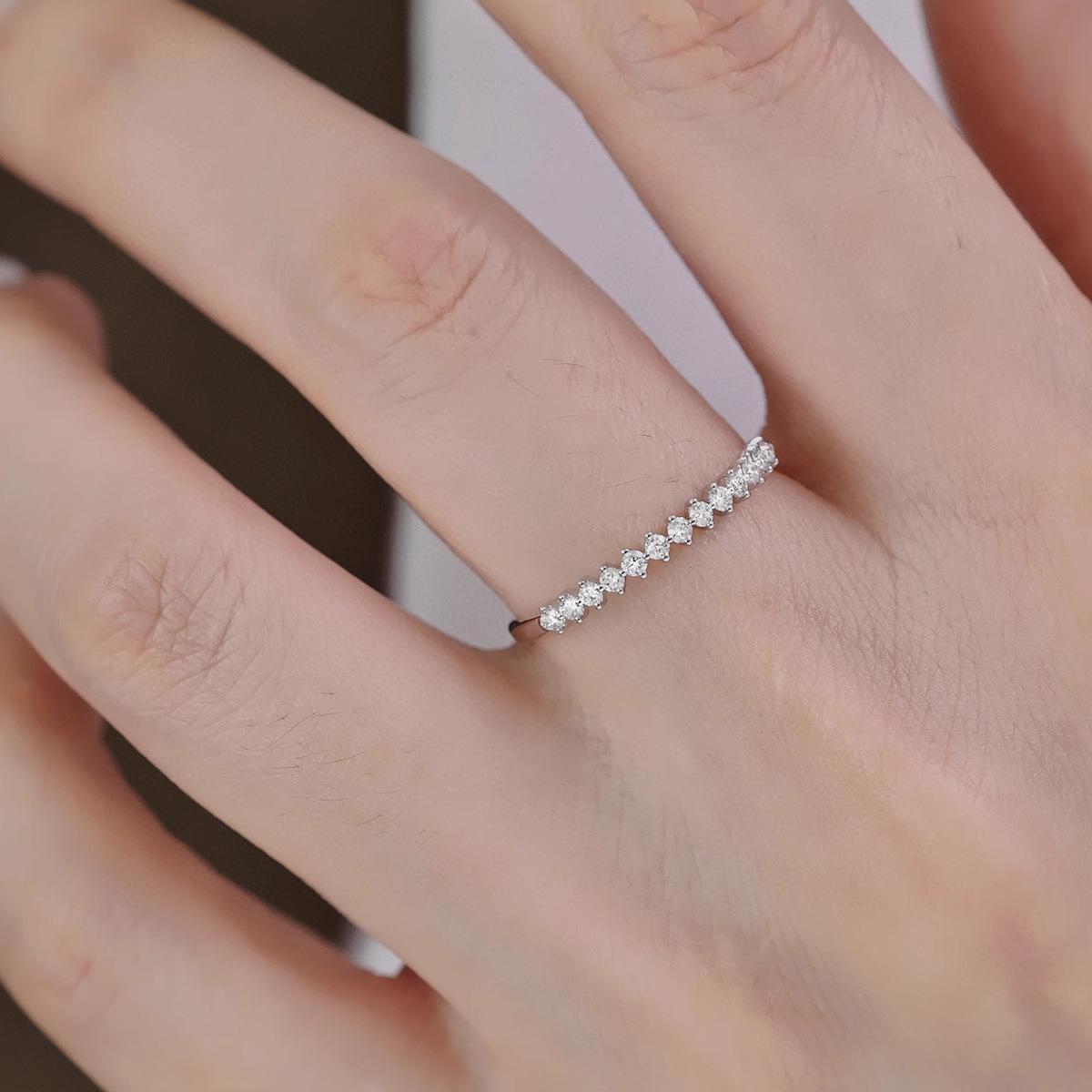 

S925 Red Elk Pulsating Bar Ring: Elegant, Versatile, Romantic Accessory for Daily Commute & Fashion. Size 10 US