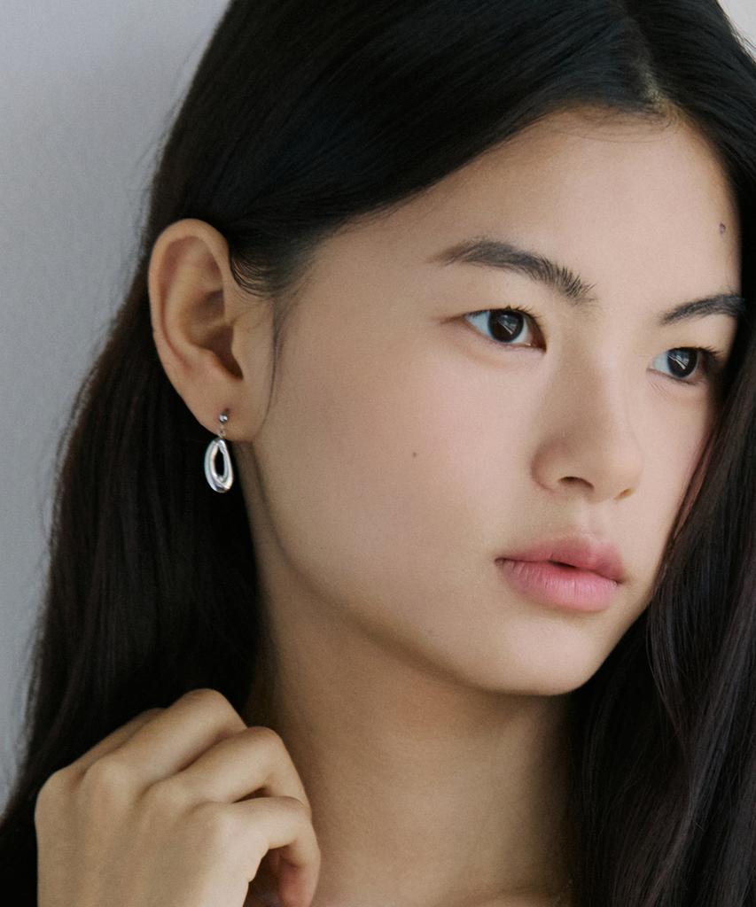 Merrymotive Organic Shape Pendant Earring