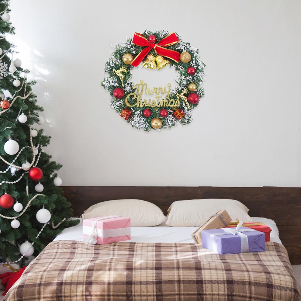 Sanda Holiday Decoration Set: Snowflake Gift Bag, Bell Tag, Bow, and Wreath Photography