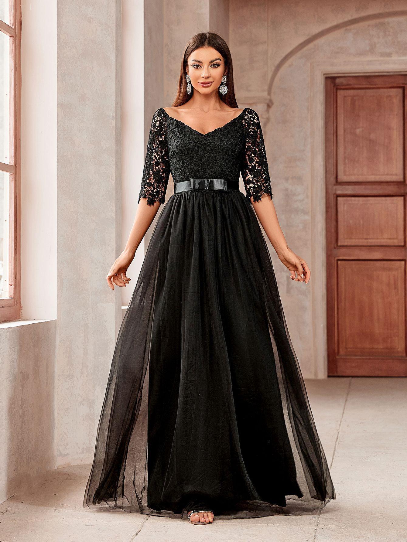 

2026 European & American V-neck Lace Patchwork Off-Shoulder Swing Dress Small чорний