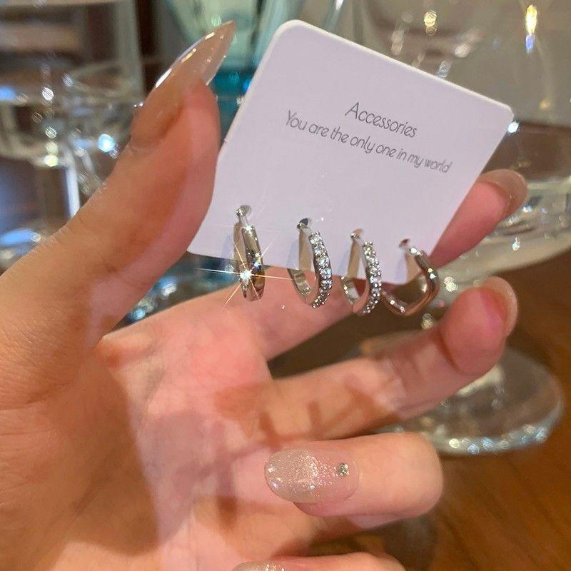 

Accessible Luxury Simple Bracelet 4-Piece Set Elegant Female Unique Zircon Zircon plain hoop earrings four-piece set