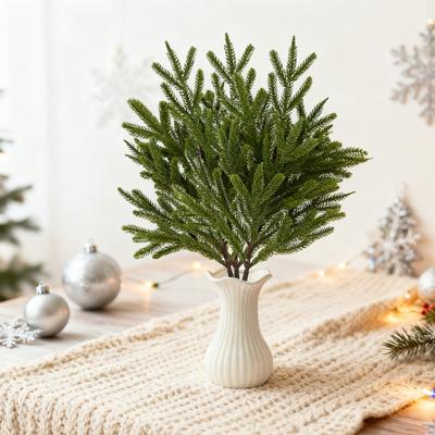 Plantes Vertes Artificielles Pin de Norfolk Tige Fausse Branche Résistante aux UV Fausse Pousse d'Aiguille de Pin Vacances de Noël