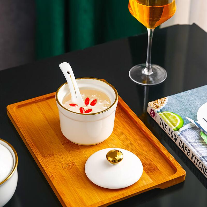 4-inch Ceramic Stew Bowl with Lid and Gold Rim