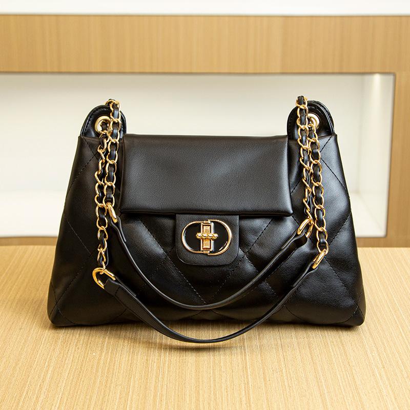 

Trendy chain women s bag casual commuter versatile small square bag simple diamond shoulder bag premium messenger bag чёрный