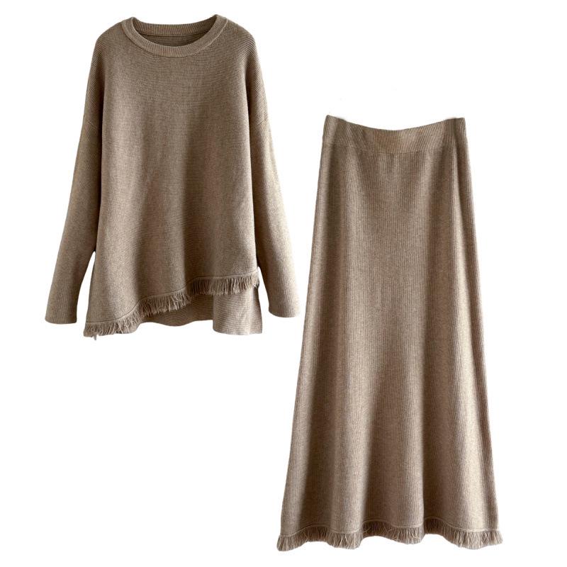 Herbst High-End 7712 Französischer Chic Unregelmäßiger Fransen-Strickanzug Rock Zweiteiliges Set