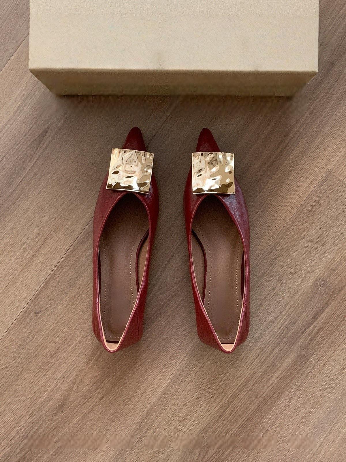 

1 см плоская подошва острый носок неглубокий вырез туфли-лодочки женская обувь весна и осень 2025 новая удобная и универсальная обувь для работы 40 красный