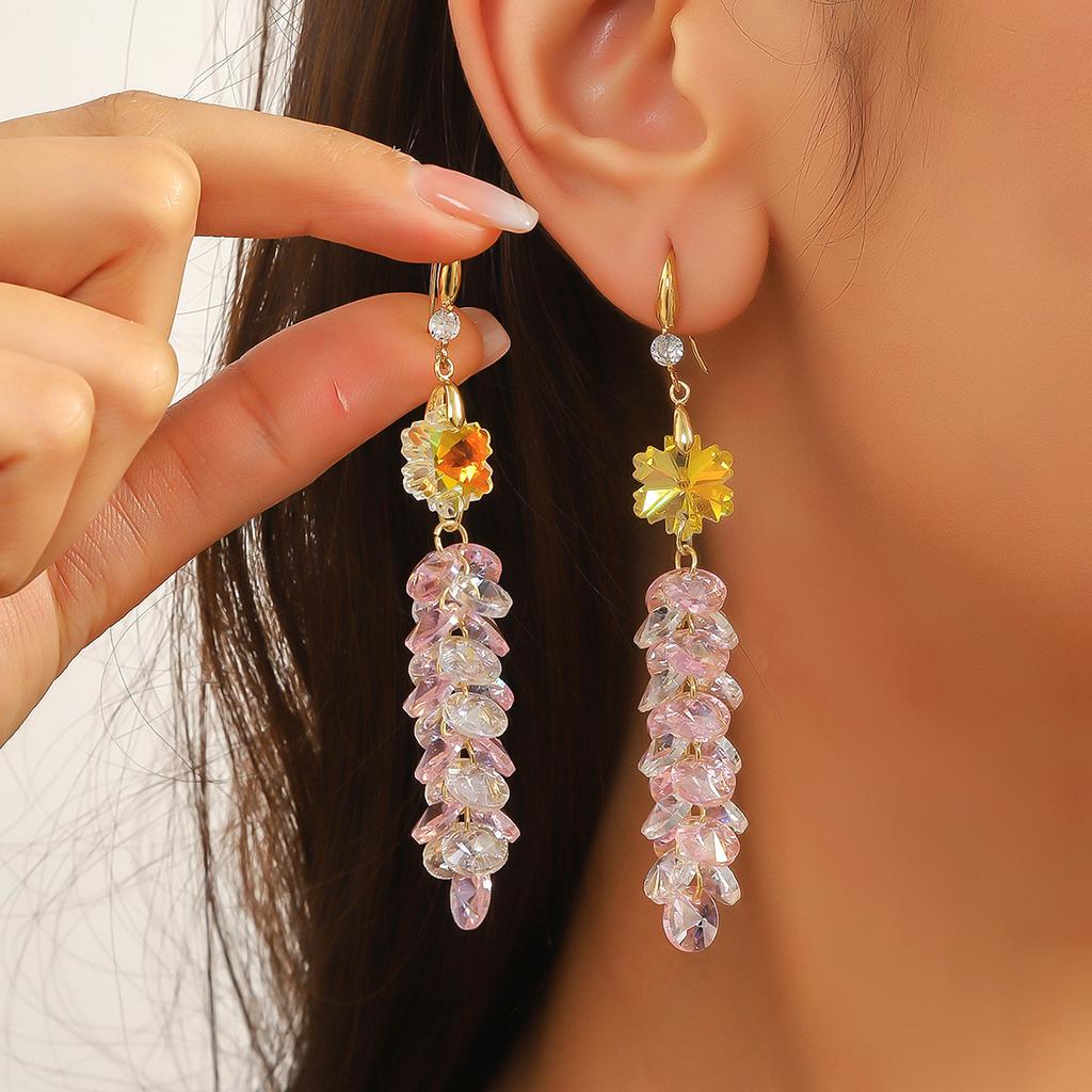 Long Exaggerated Grape Bunches Delicate Crystal Earrings Ins Light Luxury Temperament Zirconia Crystal Earrings High-grade Sense of Everyday Jewelry