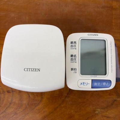 Used Wrist Blood Pressure Monitor CH-650F White Digital Blood Pressure Monitor Citizen