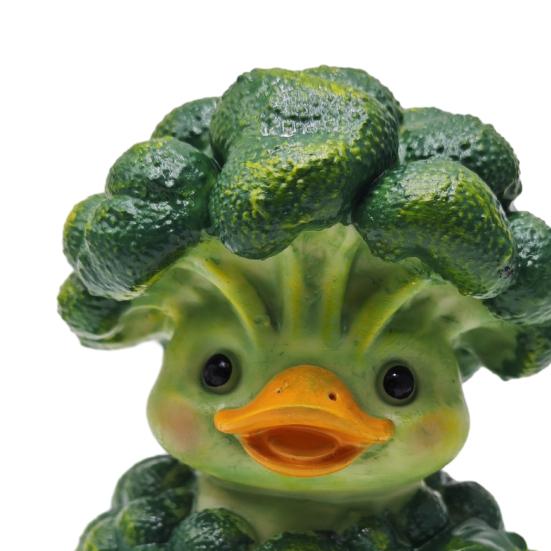Broccoli Duck Ornament, Resin Veggie Ducks Figurine, Cute Vegetable Duck Decoration for Office Desk Bedroom Living Room Balcony Car Accessories Unique