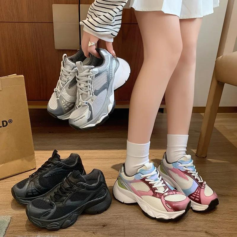 Mode Outdoor Einfarbig Sneaker für Damen Atmungsaktives Mesh Leichtgewicht 2024 Hochwertige Trainer Schnürung Dicke Sohle Damenschuhe