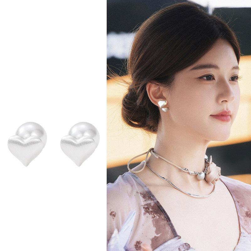Dopamine Flower Ear Hooks: Holiday-Style, No Piercing, Cute Seaside Earrings for Women