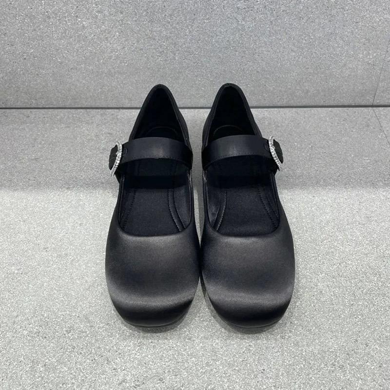 Fashion Spring New Flat Shoes Women's Fashion Round Head Shallow Mouth Metal Buckle Soft Sole Anti-slip Wear-resistant Single Shoes