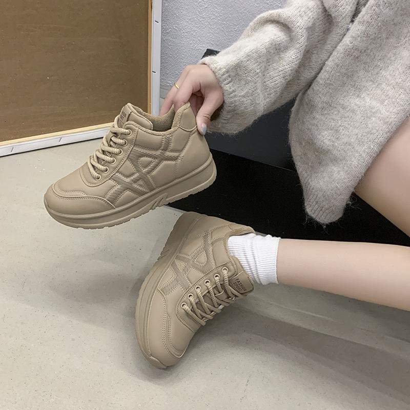 Casual single shoes women's 2025 new spring and autumn thick-soled soft-soled sports and leisure moral training shoes, walking square dance small l