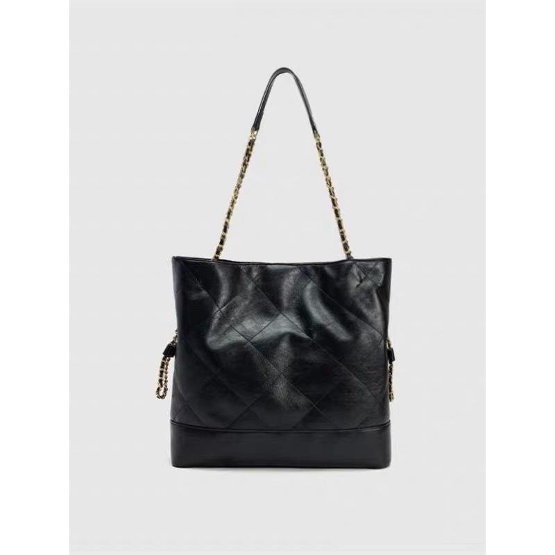 Nische High-End 2025 Diamantgesteppte Tote: Vielseitige Schultertasche mit großer Kapazität für Pendler