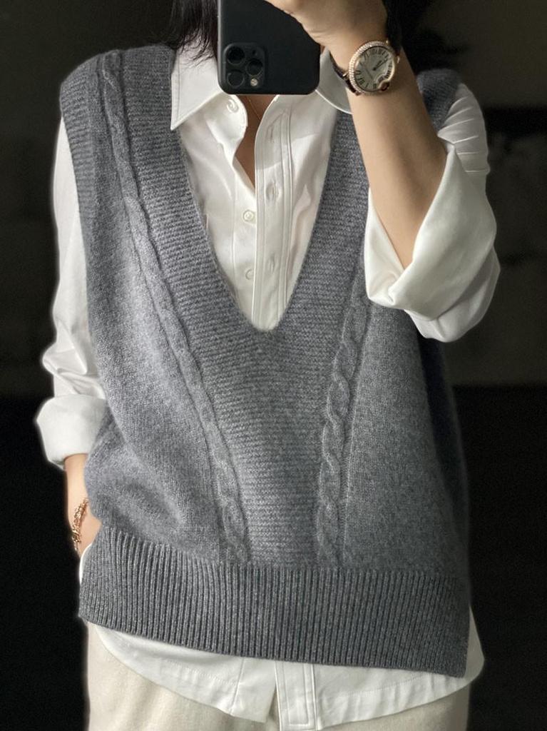 Autumn Winter Women's Pure Wool Loose Cable Knit Cardigan Vest Sweater Waistcoat
